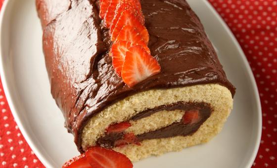 Brazo gitano relleno de frutas | Recetas Nestlé