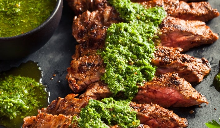 Carne-con-salsa-chimichurri-Recetas-NESTLE-MAGGI